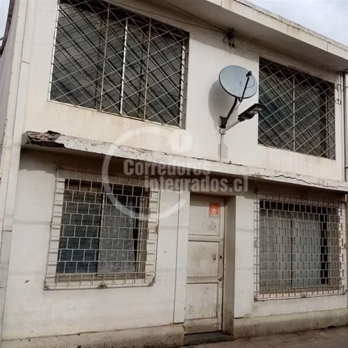 Casa en venta de 4 dorm. en Lo Prado