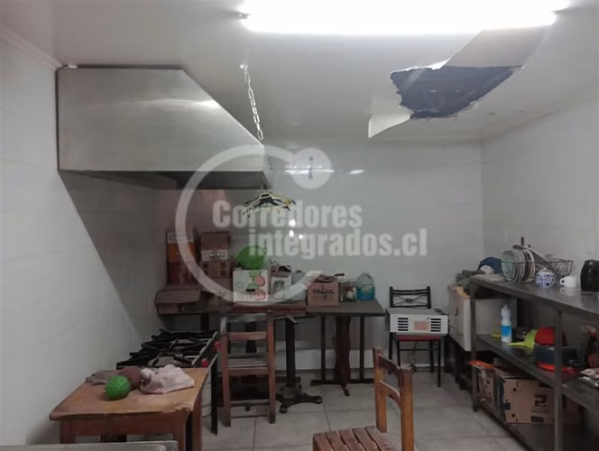 Casa en venta de 6 dorm. en Santiago