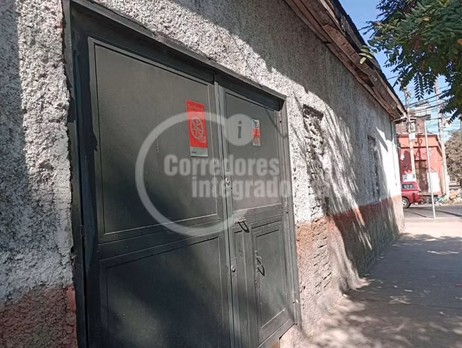 Casa en venta de 6 dorm. en Santiago