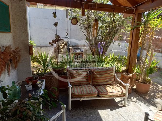 Casa en venta de 4 dorm. en La Florida