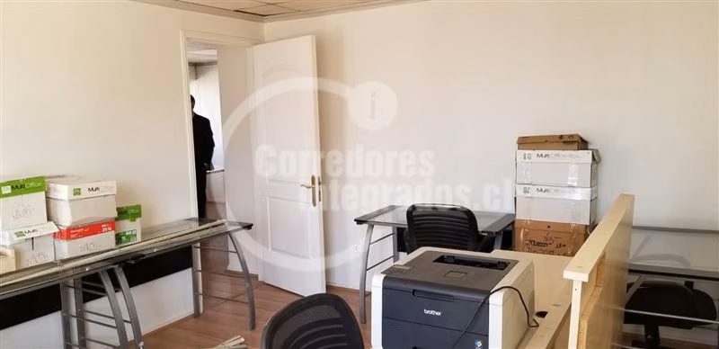 Oficina Premium a pasos del Metro Escuela Militar 5 EST.