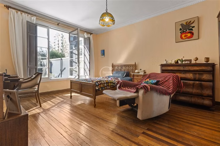 OPORTUNIDAD UNICA. Casa en venta de 6 dorm. en Providencia