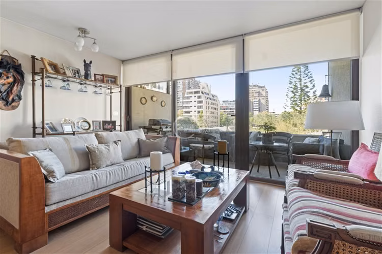 Departamento en venta de 3 dorm. en Las Condes