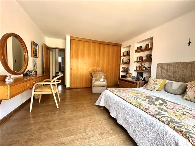 Casa estilo colonial con espectacular vista al Arrayán