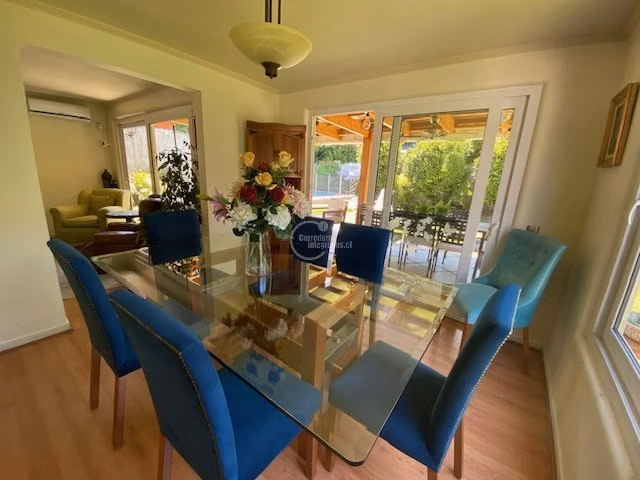 Casa en venta 4 dorm. Valle La Dehesa