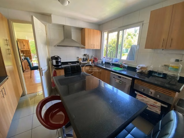 Casa en venta 4 dorm. Valle La Dehesa