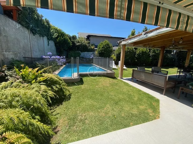 Casa en venta 4 dorm. Valle La Dehesa