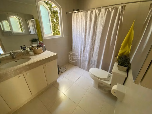 Casa en venta 4 dorm. Valle La Dehesa