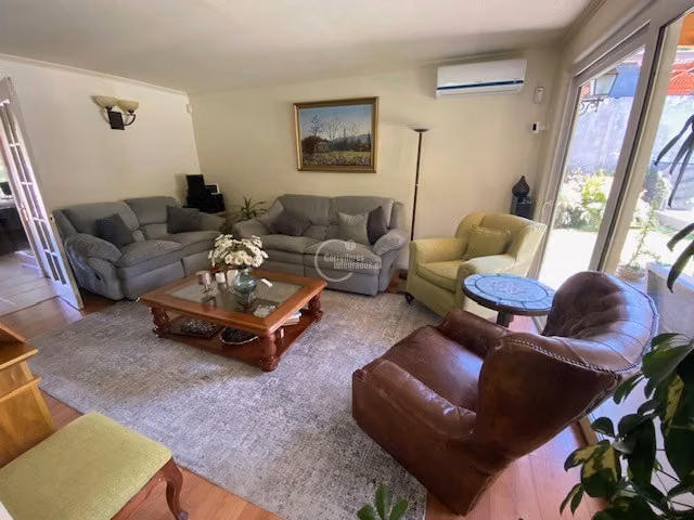 Casa en venta 4 dorm. Valle La Dehesa