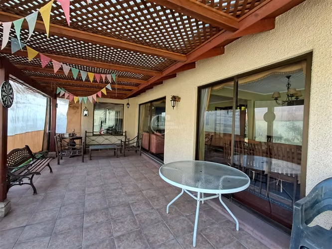 Casa en venta de 5 dorm. en Peñalolén
