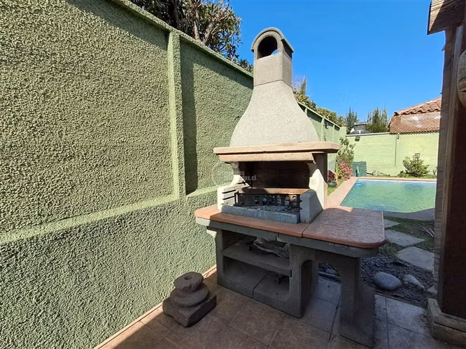 Casa en venta de 5 dorm. en Peñalolén