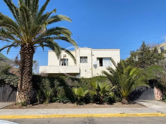 Casa en venta de 4 dorm. en Ñuñoa