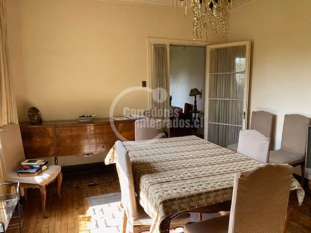 Casa en venta de 4 dorm. en Ñuñoa
