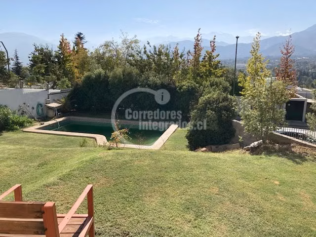 Casa en venta de 3 dorm. en Las Condes