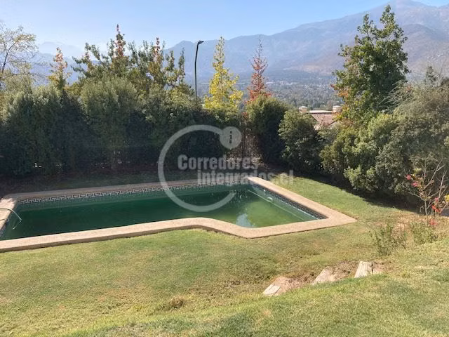 Casa en venta de 3 dorm. en Las Condes