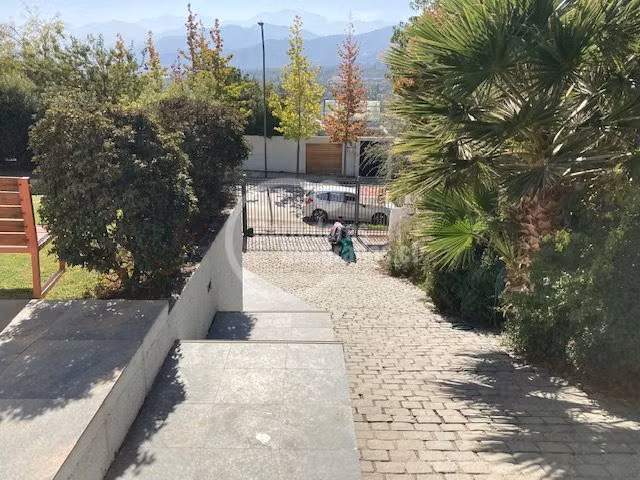 Casa en venta de 3 dorm. en Las Condes