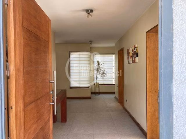 Casa en venta de 3 dorm. en Las Condes