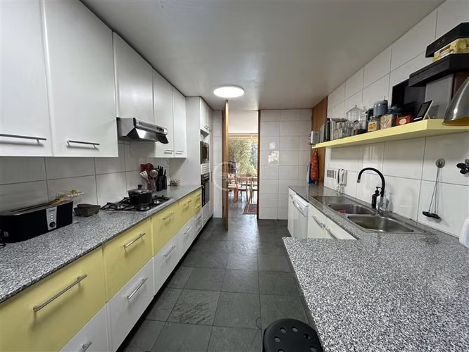 Casa en venta de 5 dorm. Lo Barnechea, Huinganal - Imagen 12