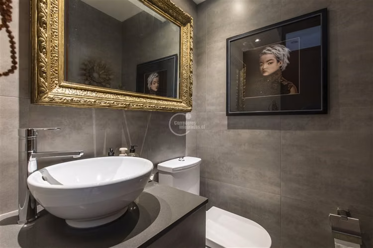 Casa en venta de 6 dorm. en Lo Barnechea