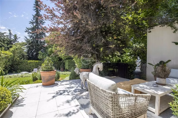 Casa en venta de 6 dorm. en Lo Barnechea