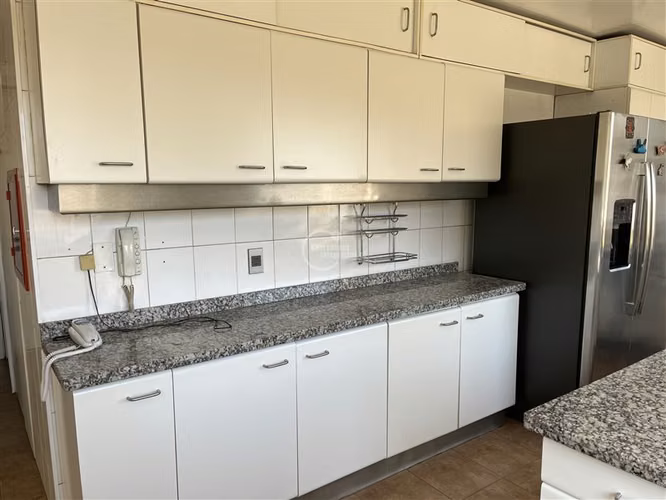 Departamento en arriendo de 5 dorm. en Las Condes