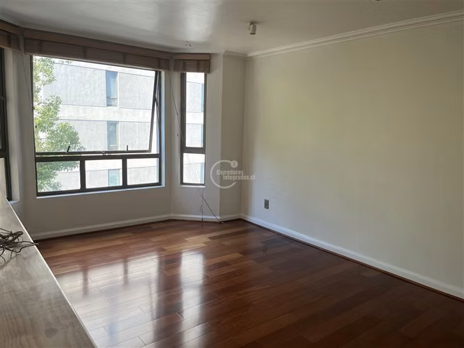 Departamento en arriendo de 5 dorm. en Las Condes