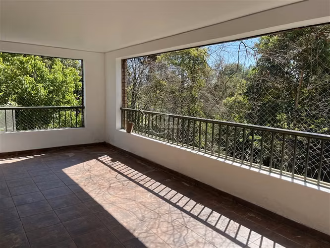 Departamento en arriendo de 5 dorm. en Las Condes