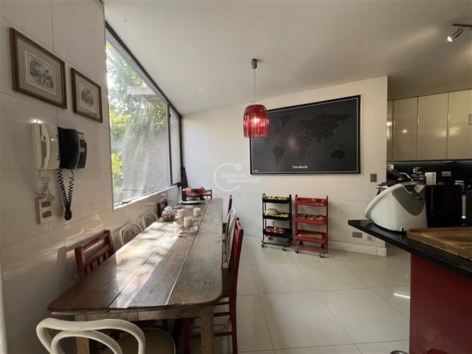 Casa en venta de 8 dorm. en Lo Barnechea