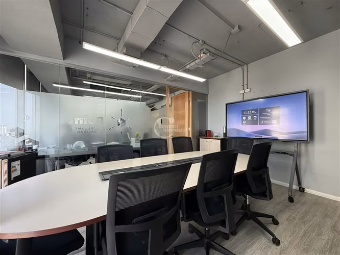 Oficina en arriendo en Las Condes / Escuela Militar