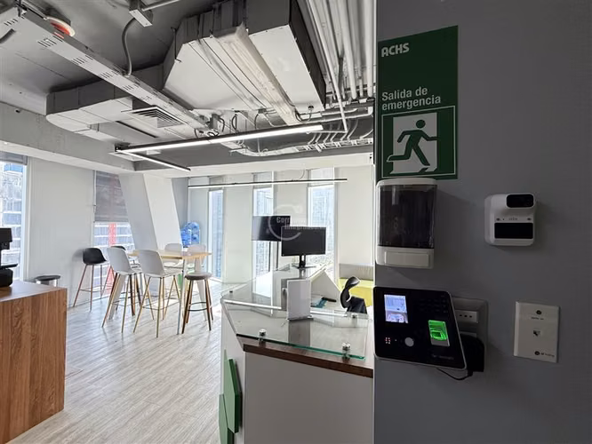 Oficina en arriendo en Las Condes / Escuela Militar