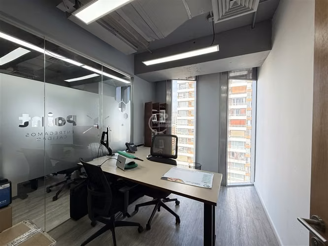 Oficina en arriendo en Las Condes / Escuela Militar
