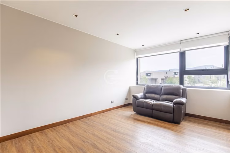 Casa en venta de 5 dorm. en Lo Barnechea