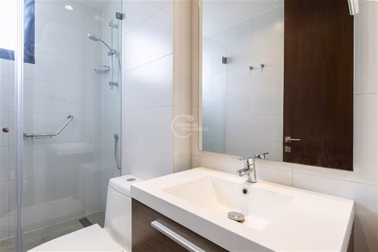 Casa en venta de 5 dorm. en Lo Barnechea