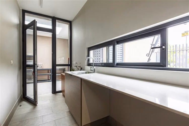 Casa en venta de 5 dorm. en Lo Barnechea