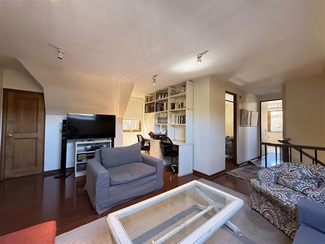 Casa en venta de 5 dorm. en Lo Barnechea