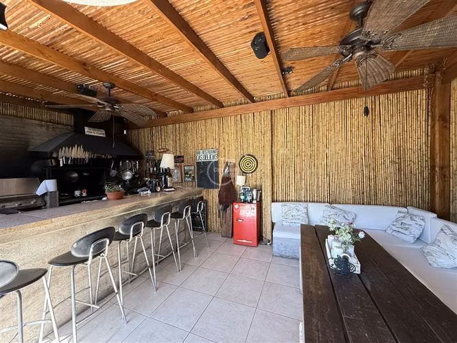 Casa en venta de 5 dorm. en Lo Barnechea