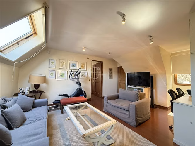 Casa en venta de 5 dorm. en Lo Barnechea