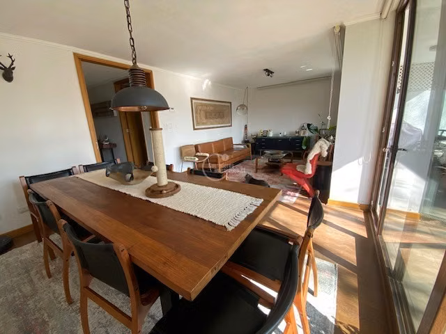 Departamento en venta de 2 dorm. en Lo Barnechea