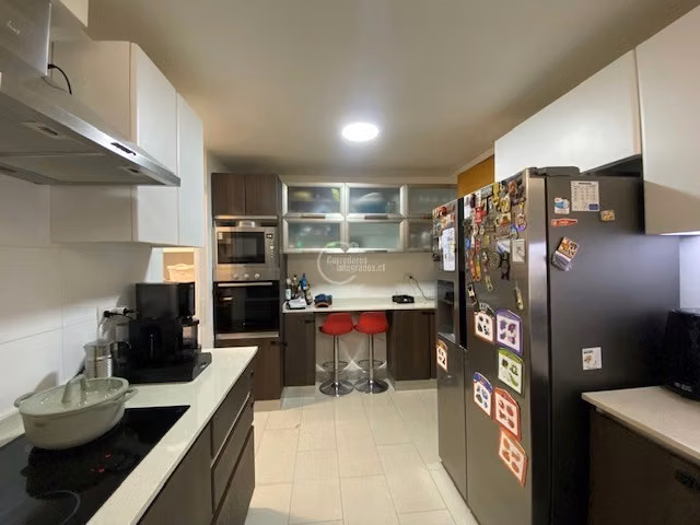 Departamento en venta de 2 dorm. en Lo Barnechea