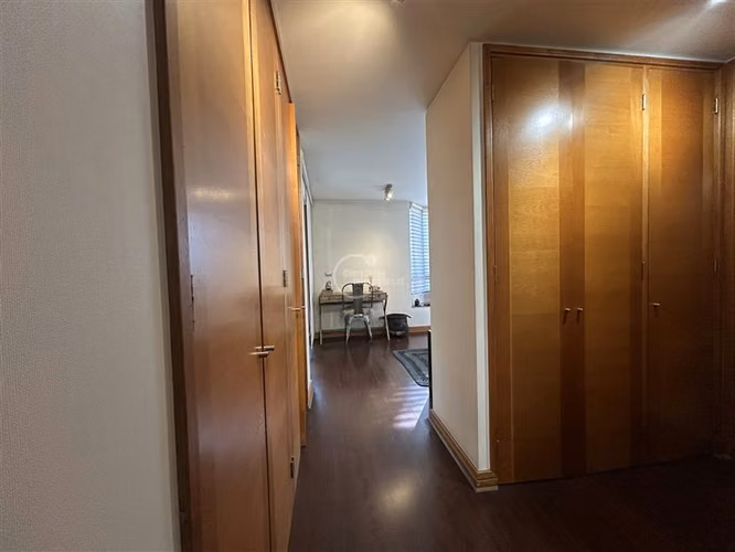 Departamento en venta de 3 dorm. 2 baños en Lo Barnechea