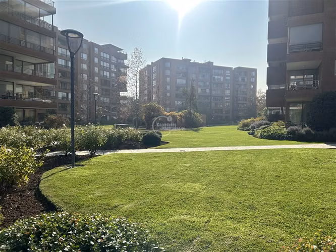 Departamento en venta de 3 dorm. 2 baños en Lo Barnechea