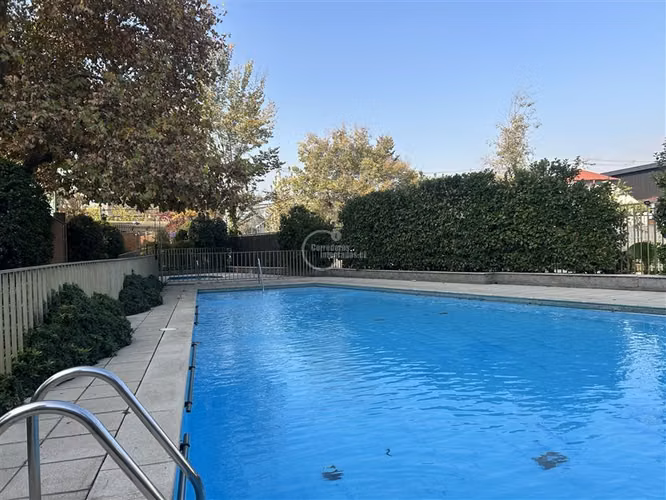 Departamento en venta de 3 dorm. 2 baños en Lo Barnechea