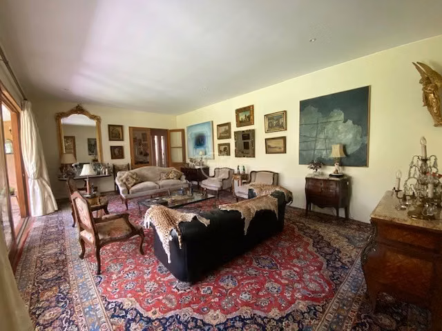 Departamento en venta de 5 dorm. en Las Condes