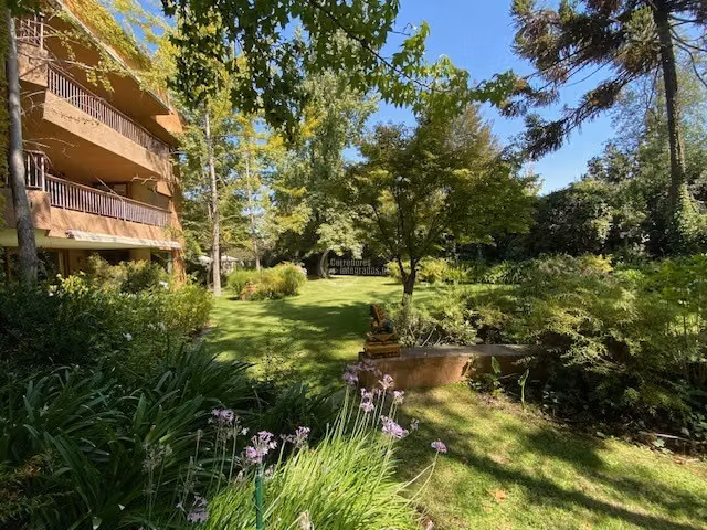 Departamento en venta de 5 dorm. en Las Condes