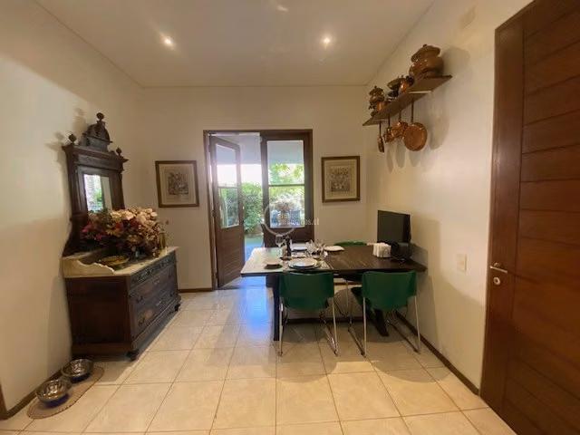 Departamento en venta de 5 dorm. en Las Condes