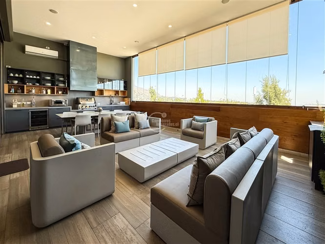 Departamento en venta de 5 dorm. en Las Condes Quinchamalí