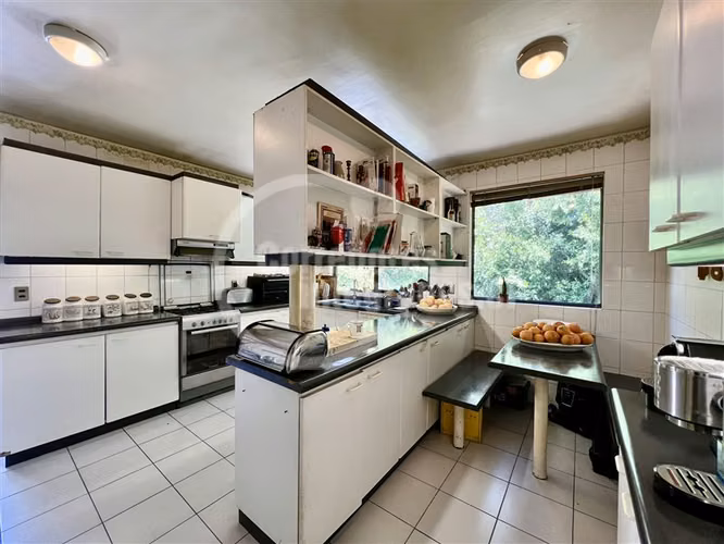 Casa en venta de 5 dorm. en Lo Barnechea.Condominio.Colegios - Imagen 16