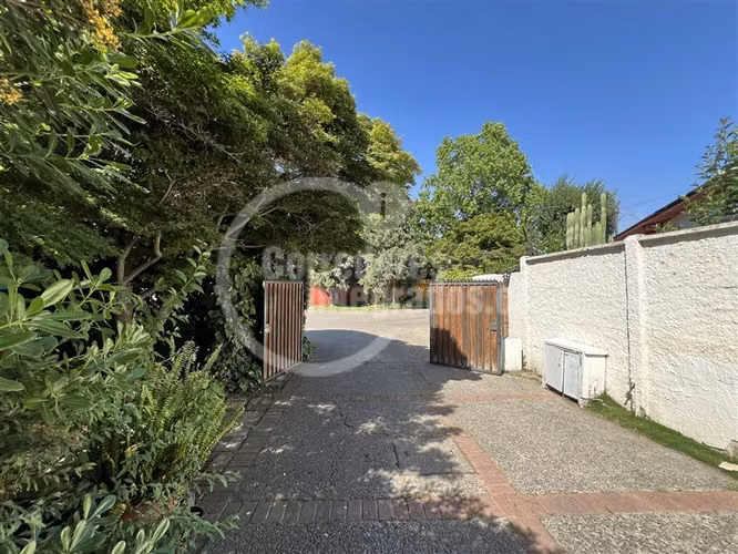 Terreno Construcción  en Venta en Lo Barnechea