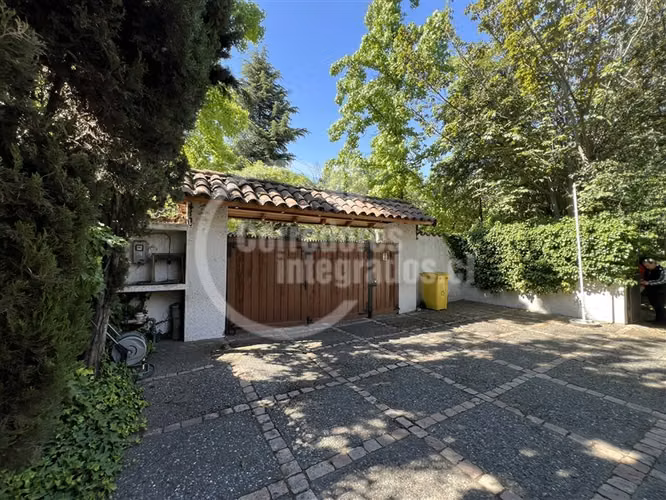 Terreno Construcción  en Venta en Lo Barnechea