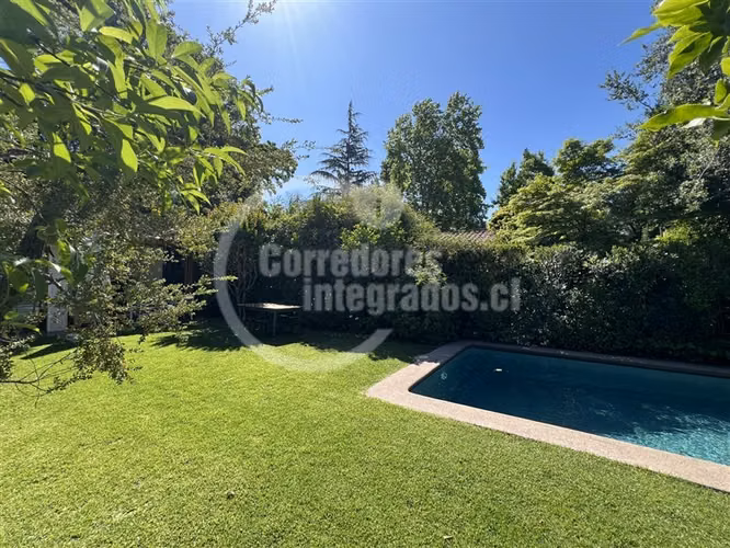 Terreno Construcción  en Venta en Lo Barnechea